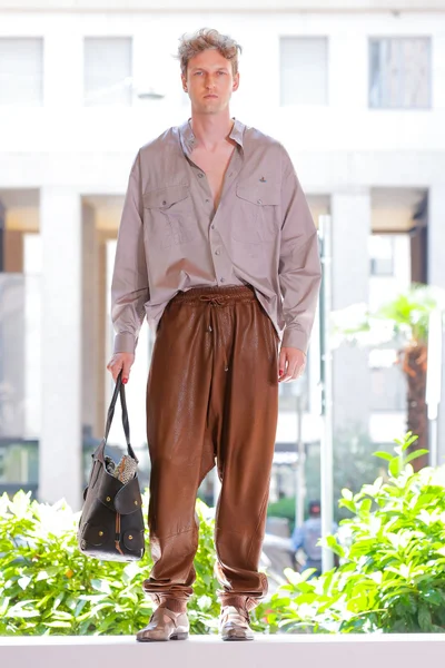 Look 17